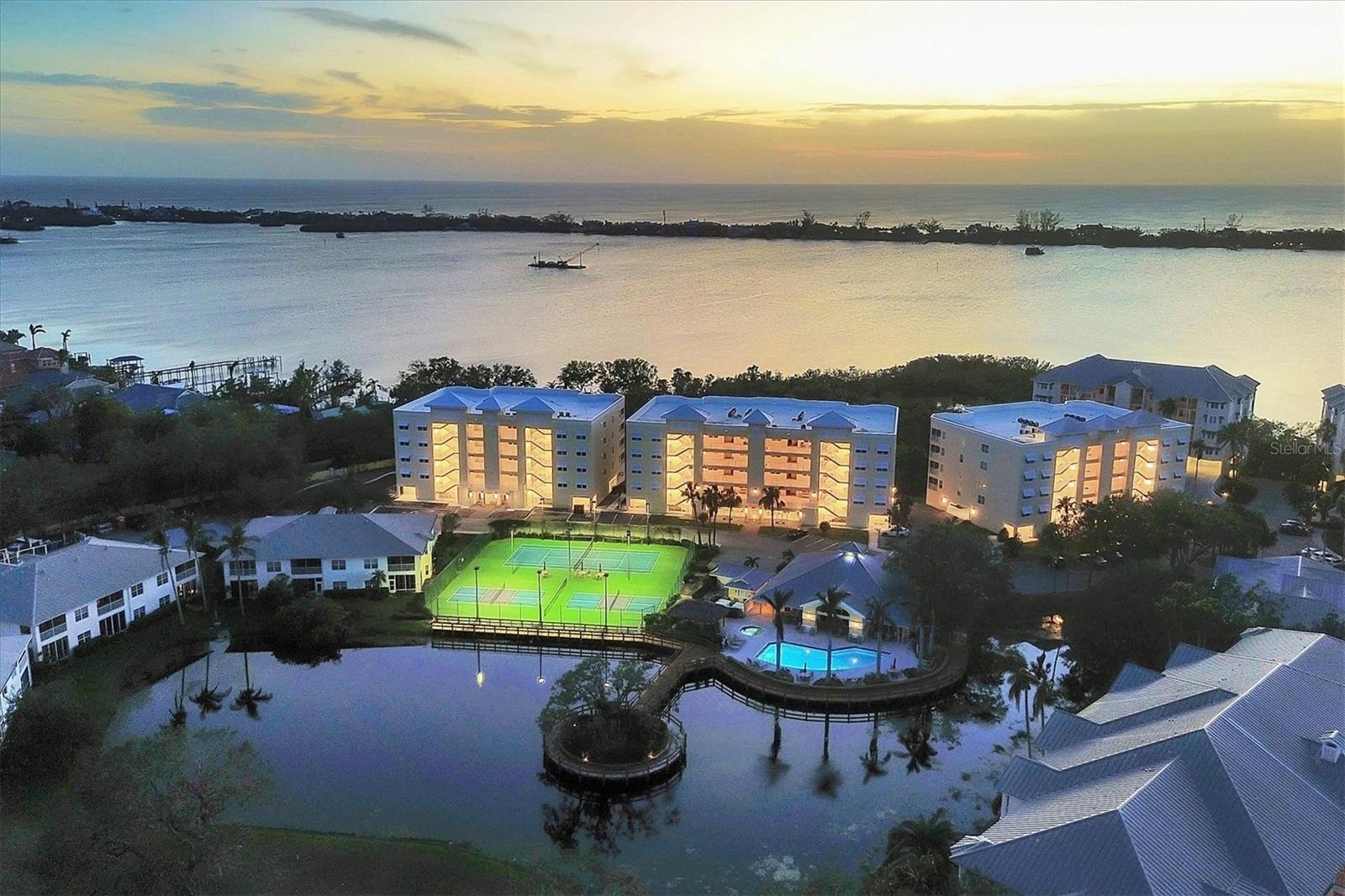 260 Hidden Bay, #402